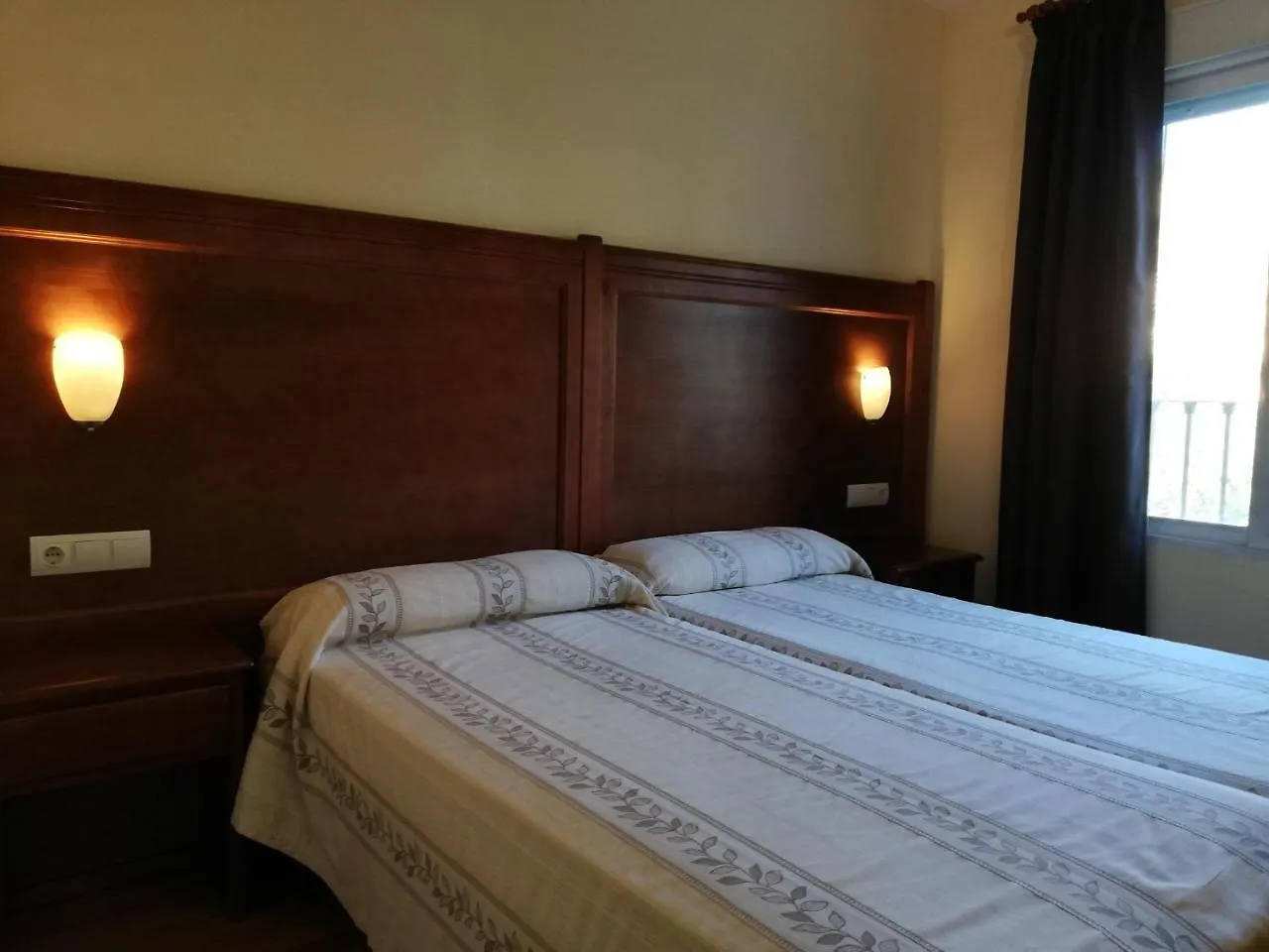 Labella María Hotel Pinos Genil 2*,  Espanha